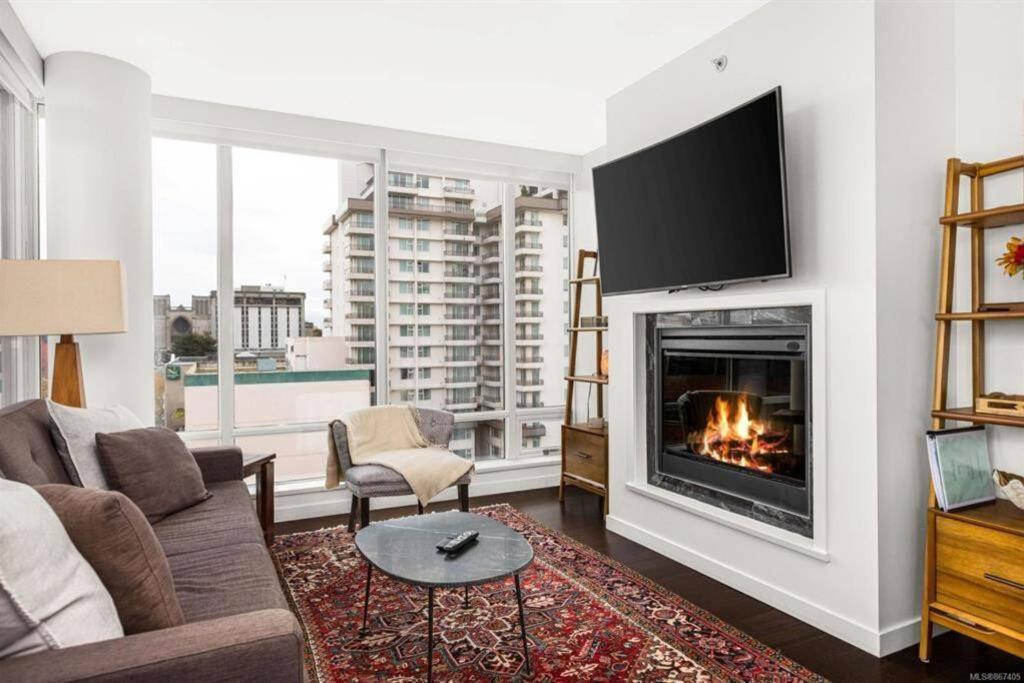 Luxury Downtown 2 Bedroom With Ac And Pool *